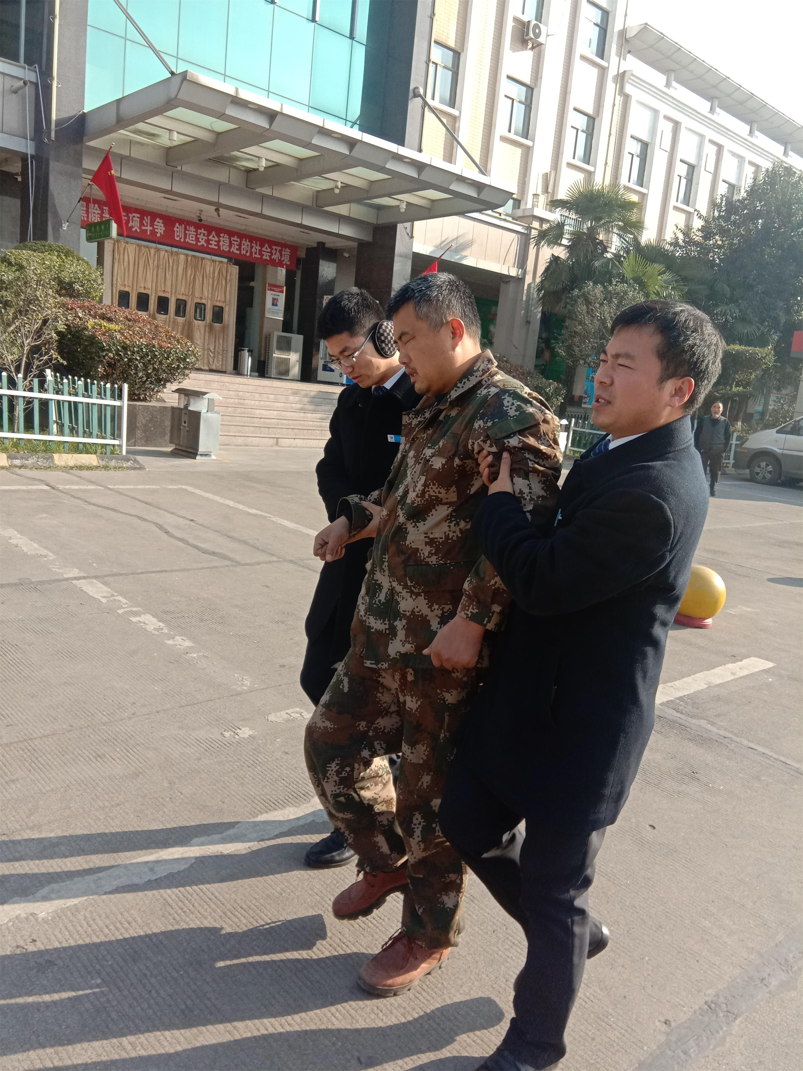 cbbd82248a2c47f382c0c66b0f5b886.jpg cbbd82248a2c47f382c0c66b0f5b886.jpg