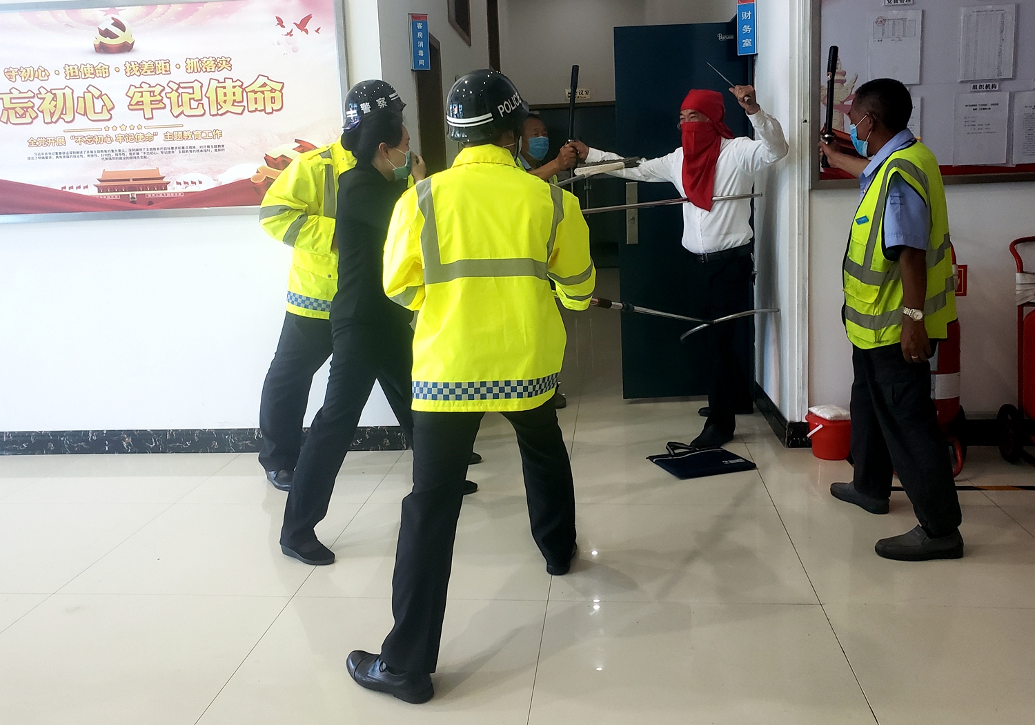 eee55e5617a043f091915c385d8aa72d.jpg eee55e5617a043f091915c385d8aa72d.jpg