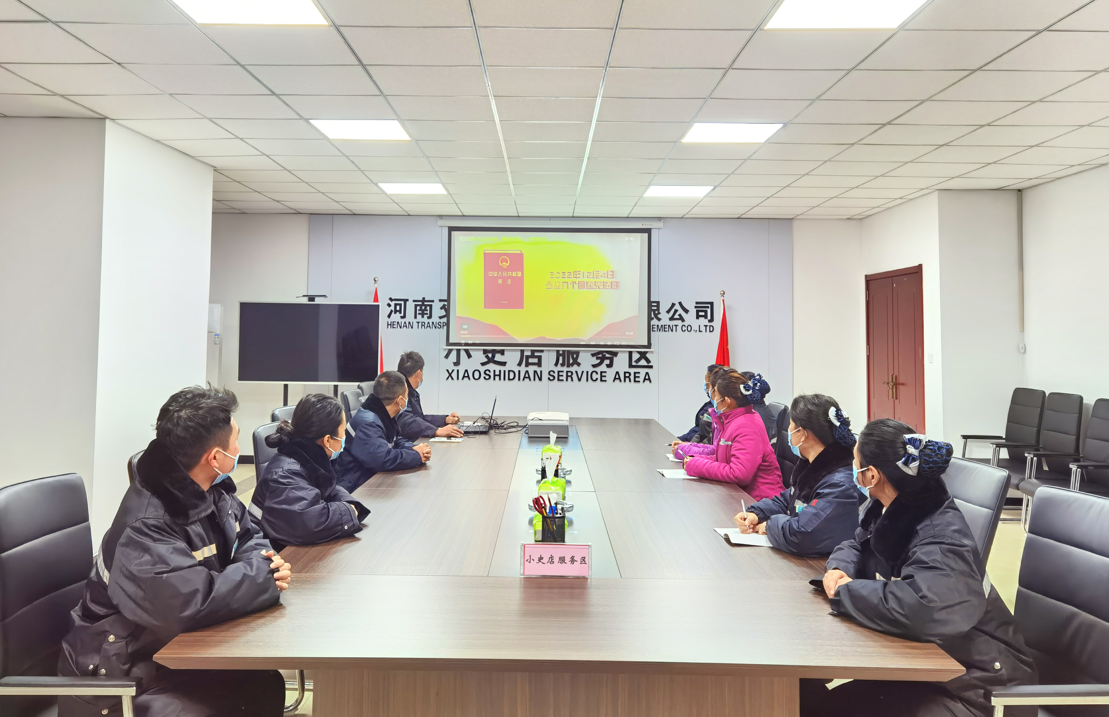 45c19706bbd44af88d864283a47f8337.jpg 45c19706bbd44af88d864283a47f8337.jpg