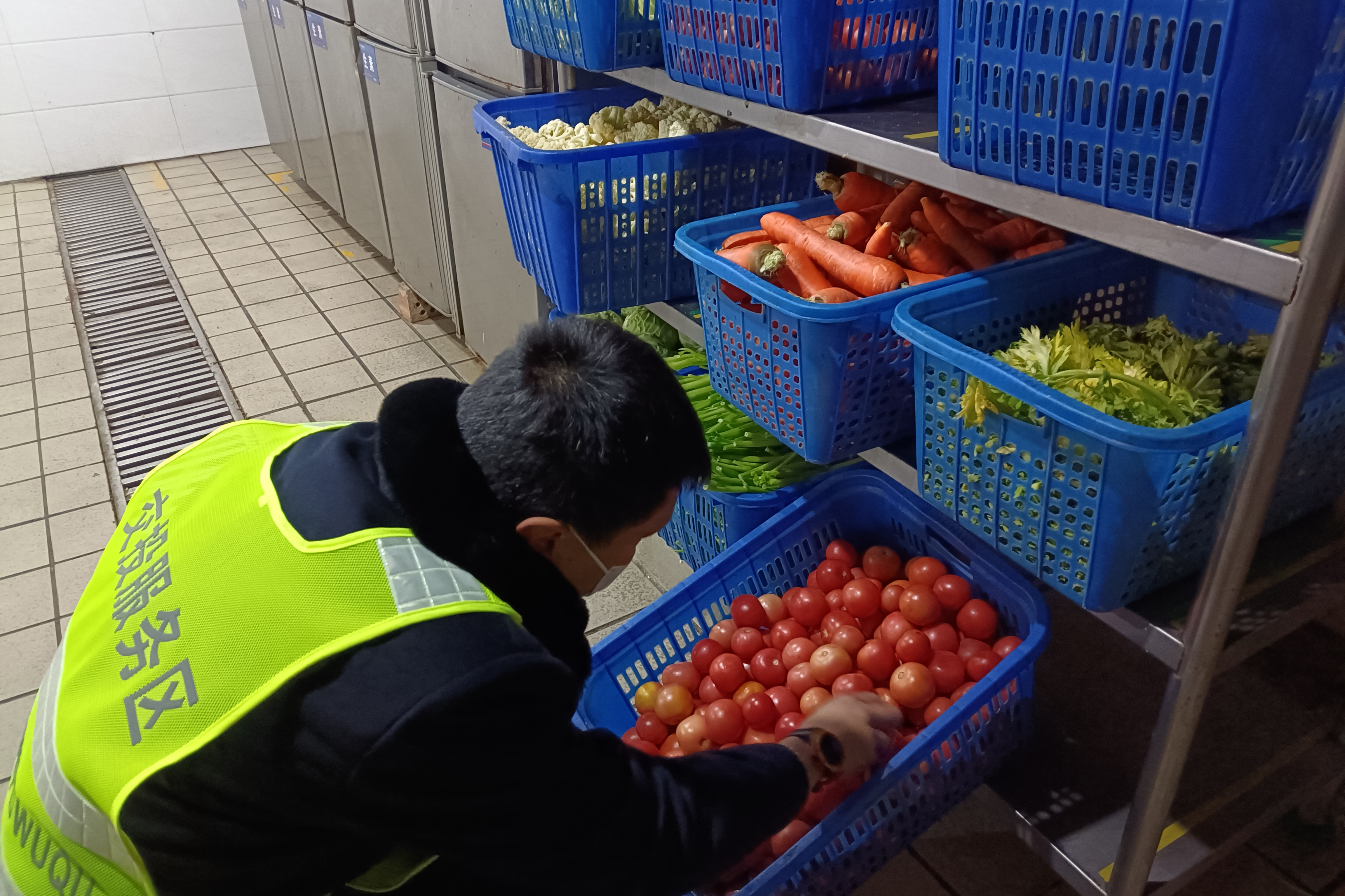 開封服務區開展元旦節前安全生產檢查工作 拍攝者:劉明亮15637812947(5).jpg 開封服務區開展元旦節前安全生產檢查工作 拍攝者:劉明亮15637812947(5).jpg