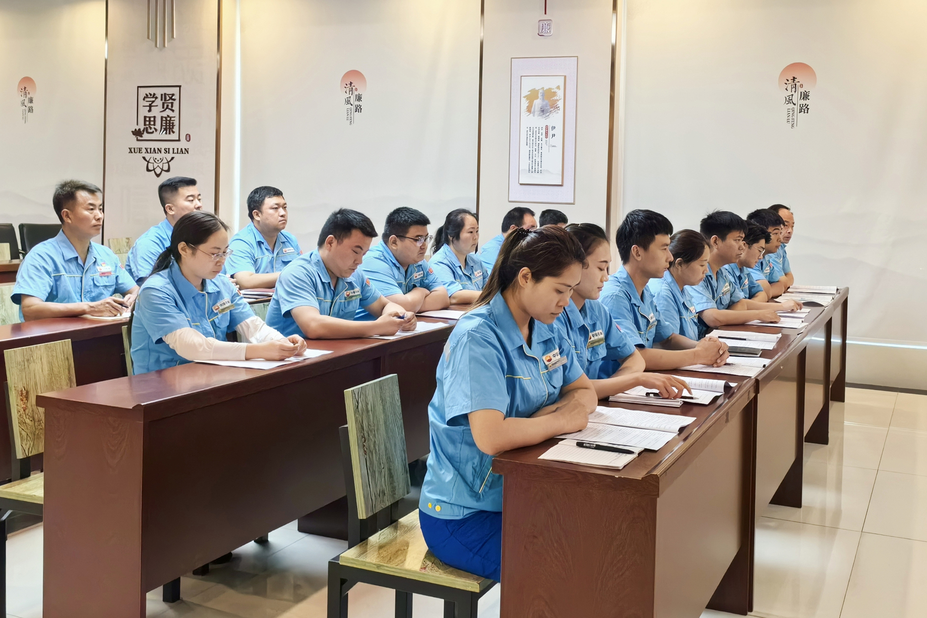 培訓(xùn)2.jpg 培訓(xùn)2.jpg